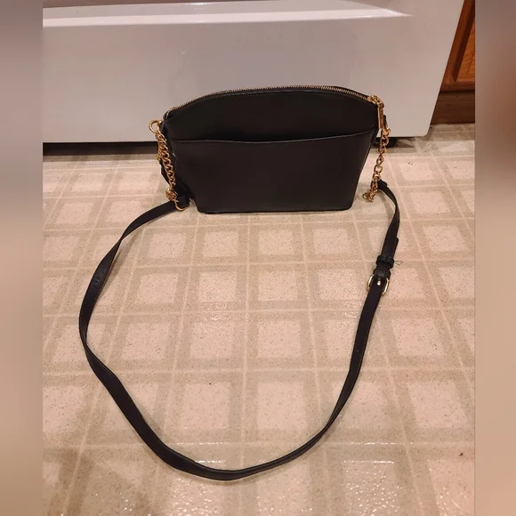 Anne Klein Black Pebbled Crossbody Purse - Picture 5 of 8